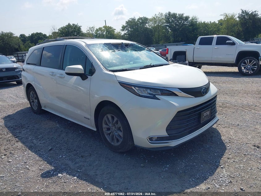 2021 TOYOTA SIENNA XLE | 5TDJSKFC3MS012173 | UPCARS