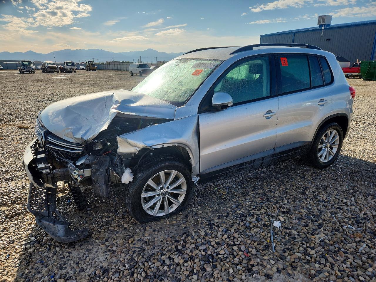 2015 VOLKSWAGEN TIGUAN S | WVGBV7AX1FW559363 | UPCARS