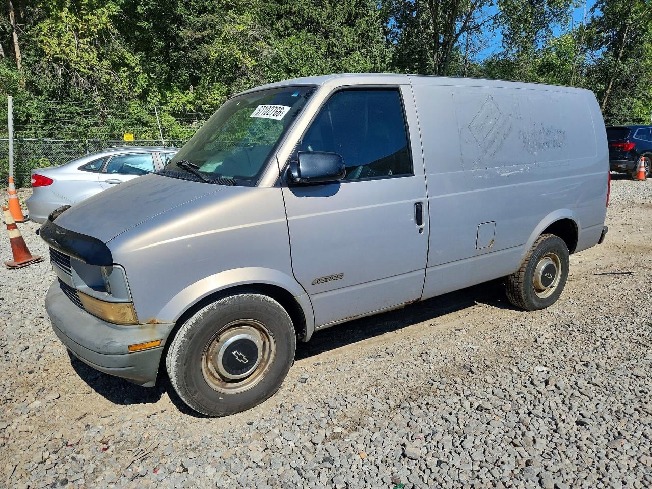 1999 CHEVROLET ASTRO | 1GCDM19W4XB120126 | UPCARS