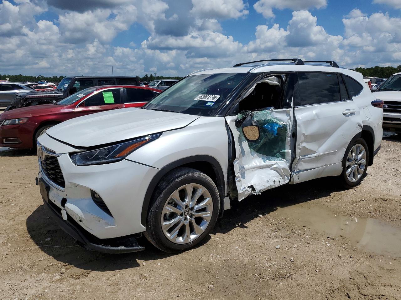 2026 TOYOTA HIGHLANDER LIMITED | 5TDXBRCH9TS703323 | UPCARS