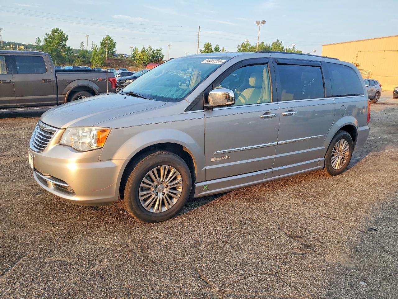2015 CHRYSLER MINIVAN TOURING L | 2C4RC1CG7FR572596 | UPCARS