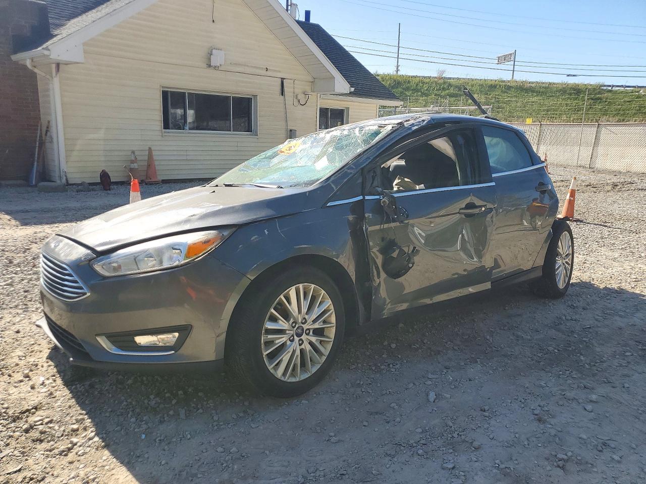2018 FORD FOCUS TITANIUM | 1FADP3J22JL233480 | UPCARS