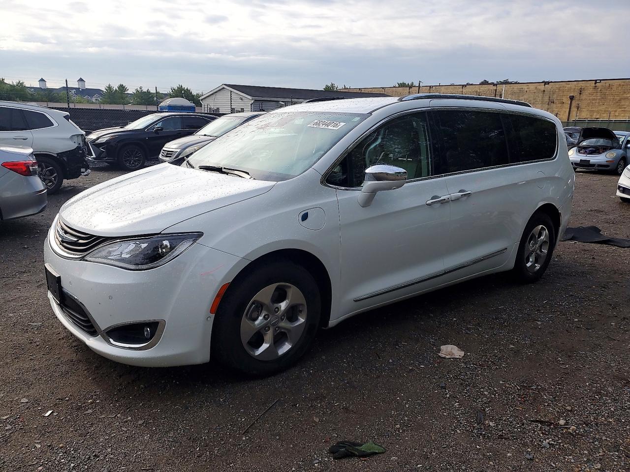2018 CHRYSLER PACIFICA HYBRID LIMITED | 2C4RC1N7XJR229819 | UPCARS