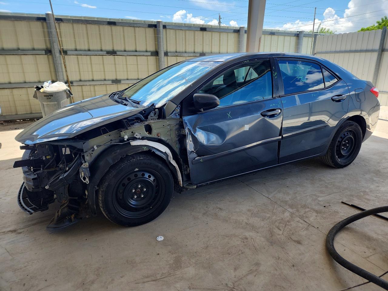 2015 TOYOTA COROLLA LE | 2T1BURHE3FC350190 | UPCARS