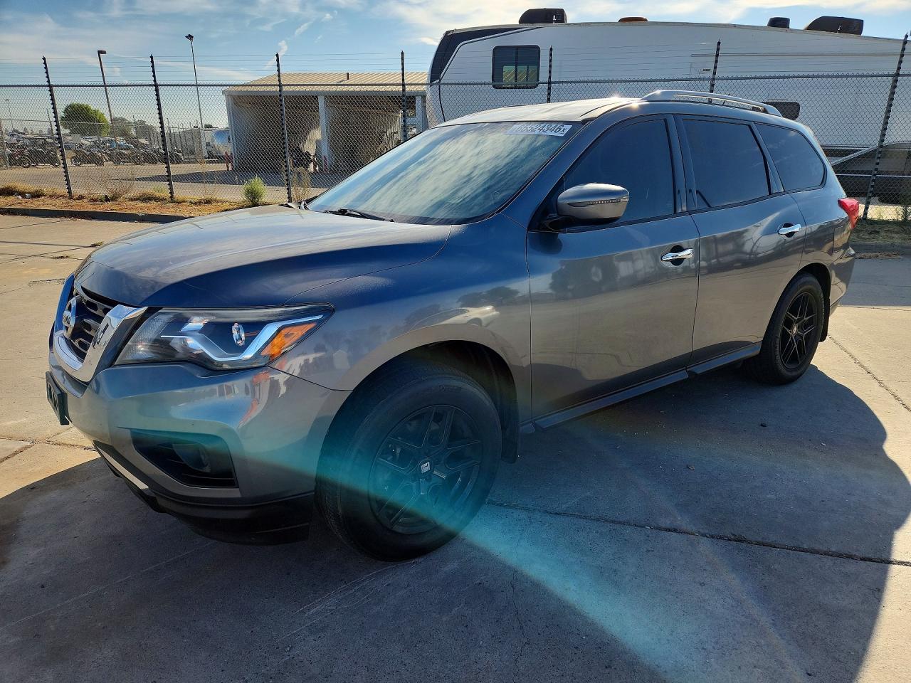 2018 NISSAN PATHFINDER S | 5N1DR2MM5JC638370 | UPCARS