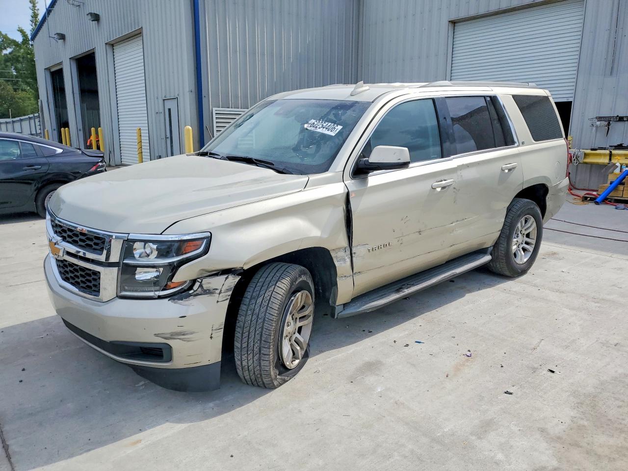 2017 CHEVROLET TAHOE C1500 LT | 1GNSCBKC0HR130572 | UPCARS
