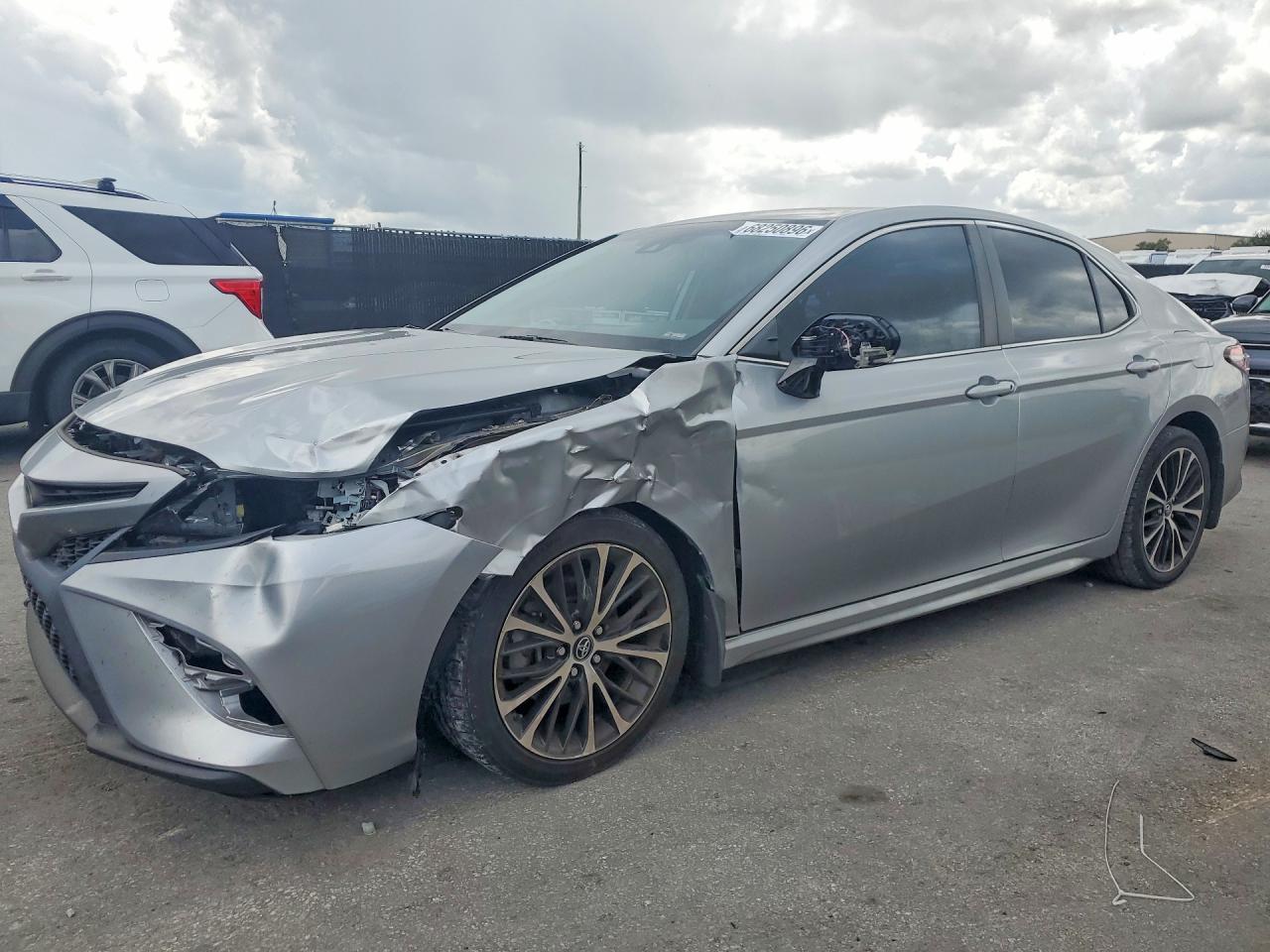 2019 TOYOTA CAMRY SE | 4T1B11HKXKU226152 | UPCARS