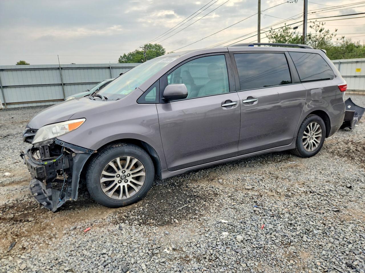 2019 TOYOTA SIENNA XLE 8-PASSENGER | 5TDYZ3DC7KS006733 | UPCARS