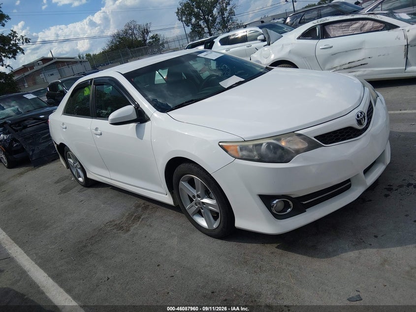 2014 TOYOTA CAMRY SE | 4T1BF1FK6EU305794 | UPCARS