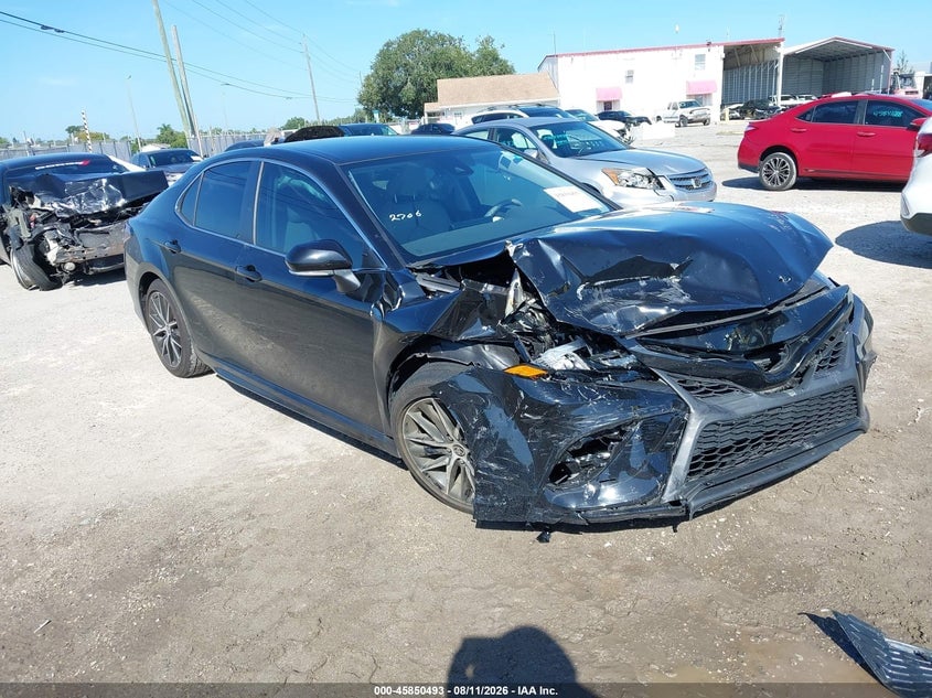 2024 TOYOTA CAMRY SE | 4T1G11AK1RU260653 | UPCARS