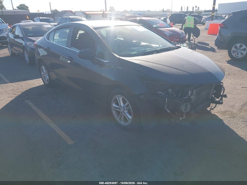2018 CHEVROLET CRUZE LT AUTO | 1G1BE5SM1J7107325 | UPCARS