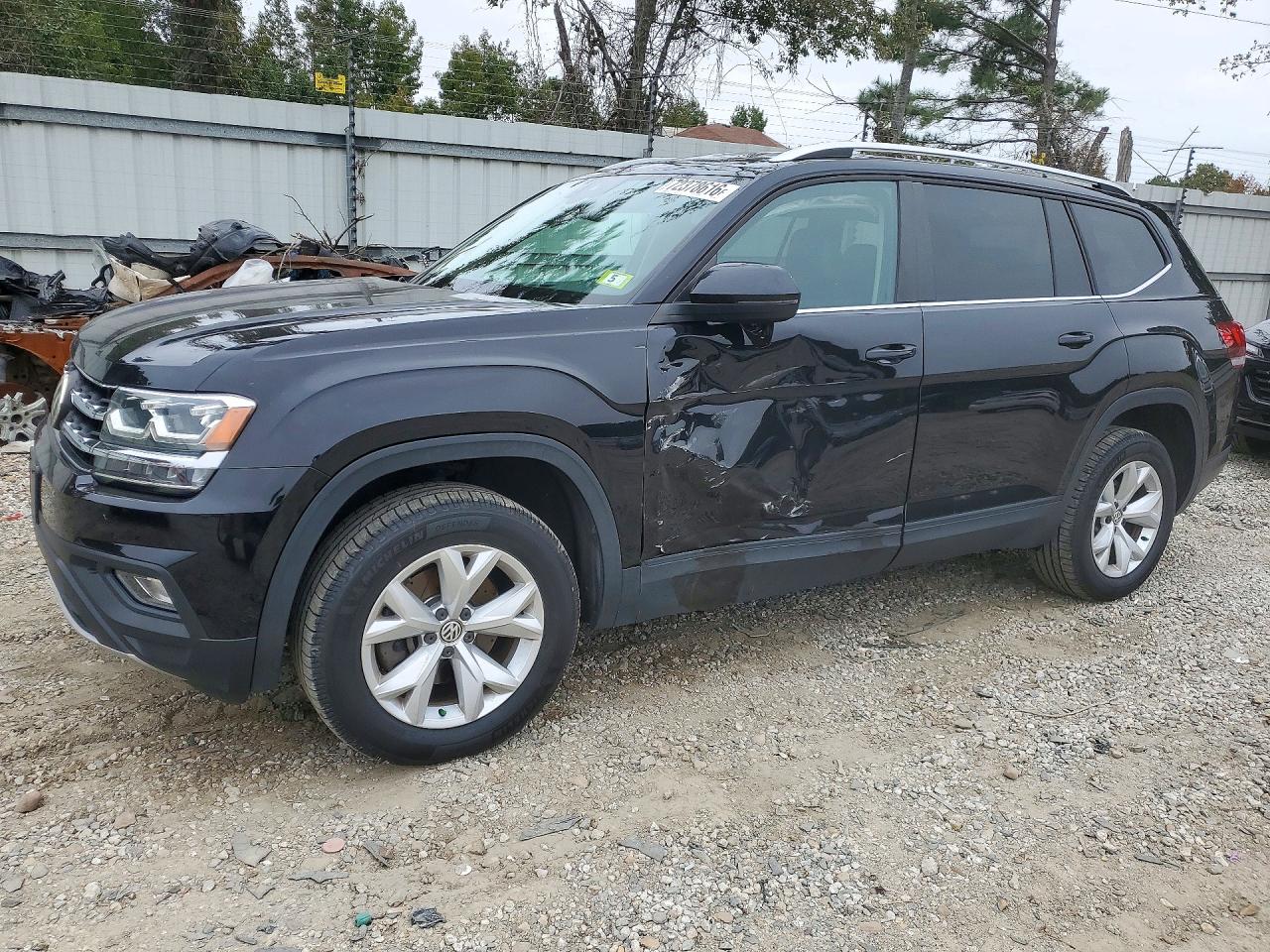 2018 VOLKSWAGEN ATLA SE | 1V2LR2CA9JC588885 | UPCARS