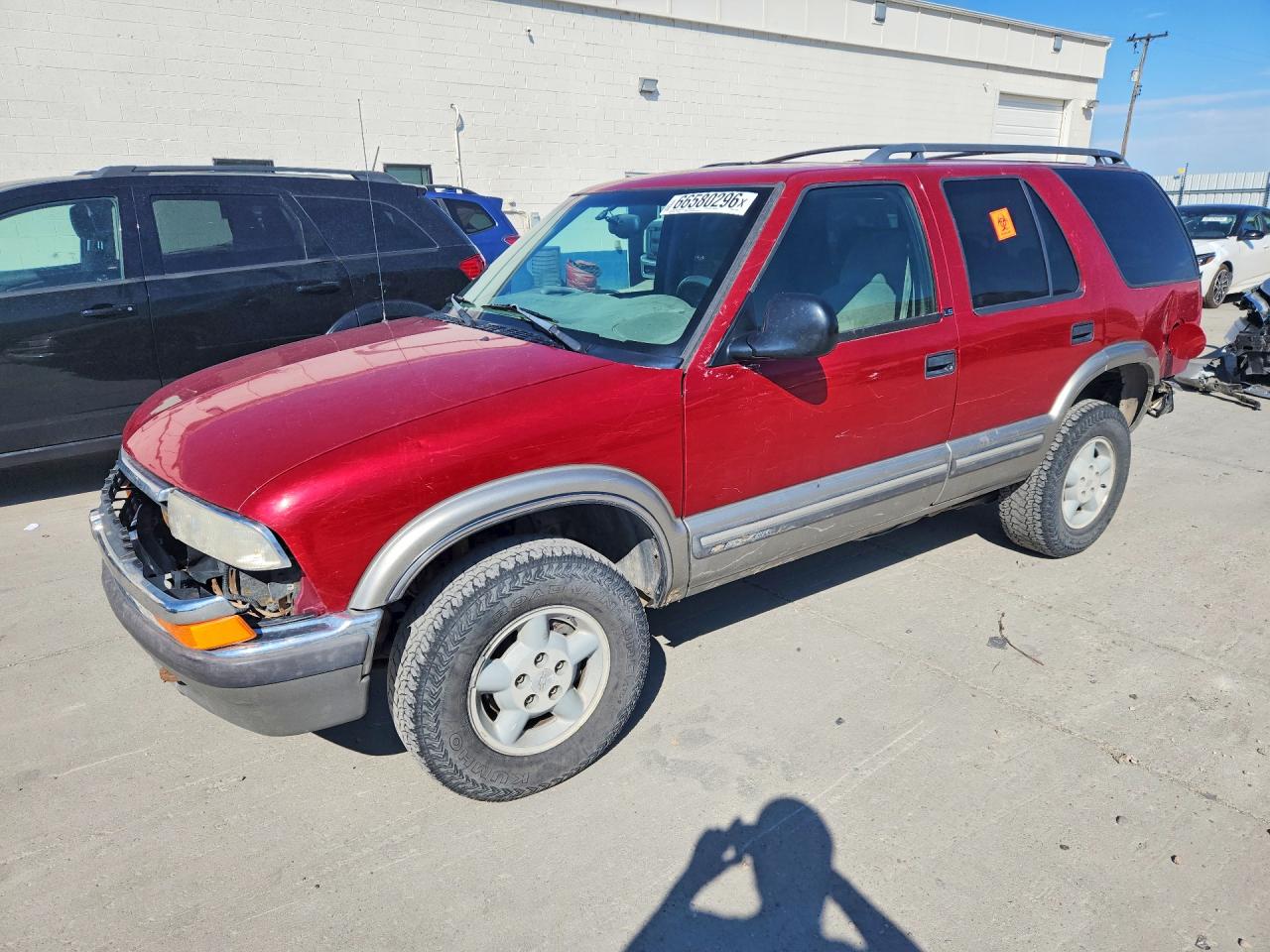 1998 CHEVROLET BLAZER | 1GNDT13W2W2135788 | UPCARS