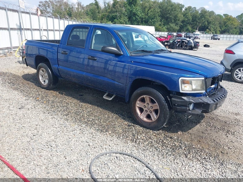 2011 DODGE DAKOTA | 1D7RE3GKXBS656091 | UPCARS