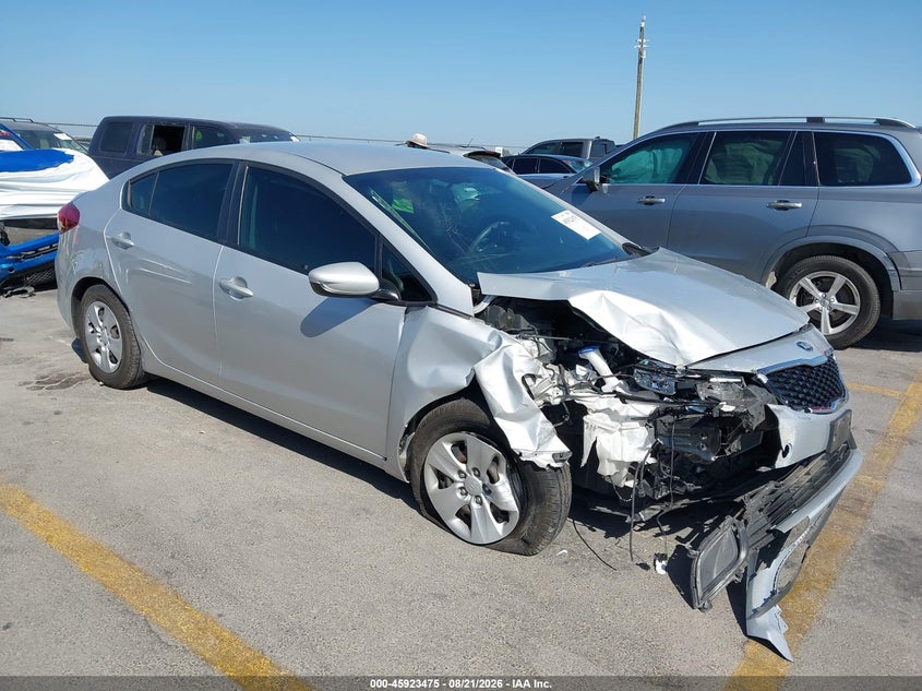 2017 KIA FORTE LX | 3KPFL4A7XHE131380 | UPCARS
