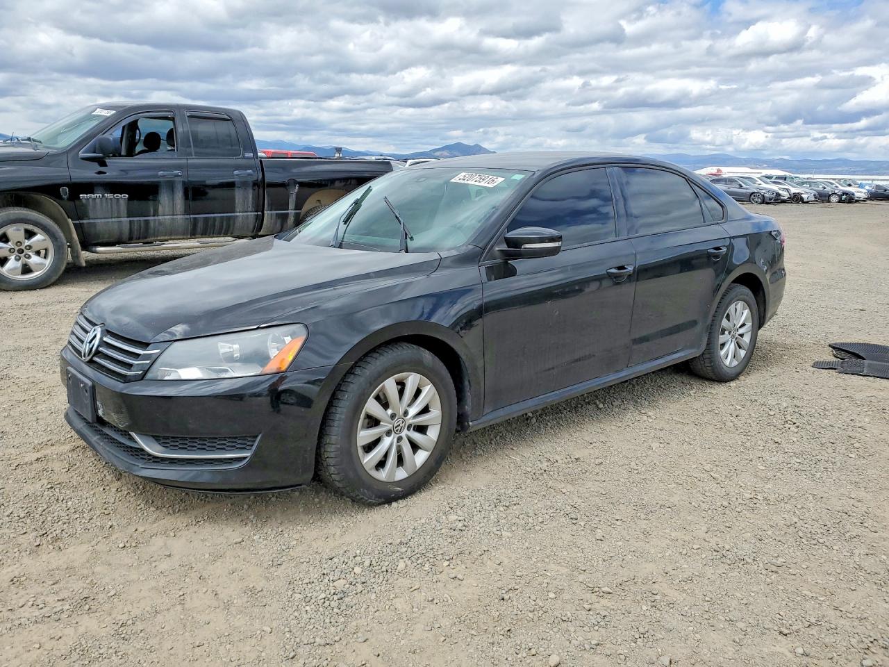 2013 VOLKSWAGEN PASSAT S | 1VWAH7A35DC013133 | UPCARS