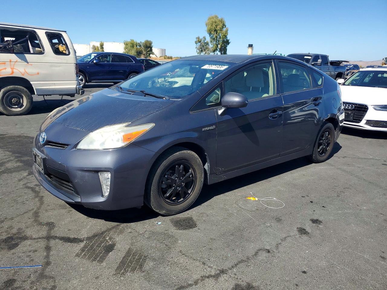2013 TOYOTA PRIUS TWO | JTDKN3DU0D5589858 | UPCARS