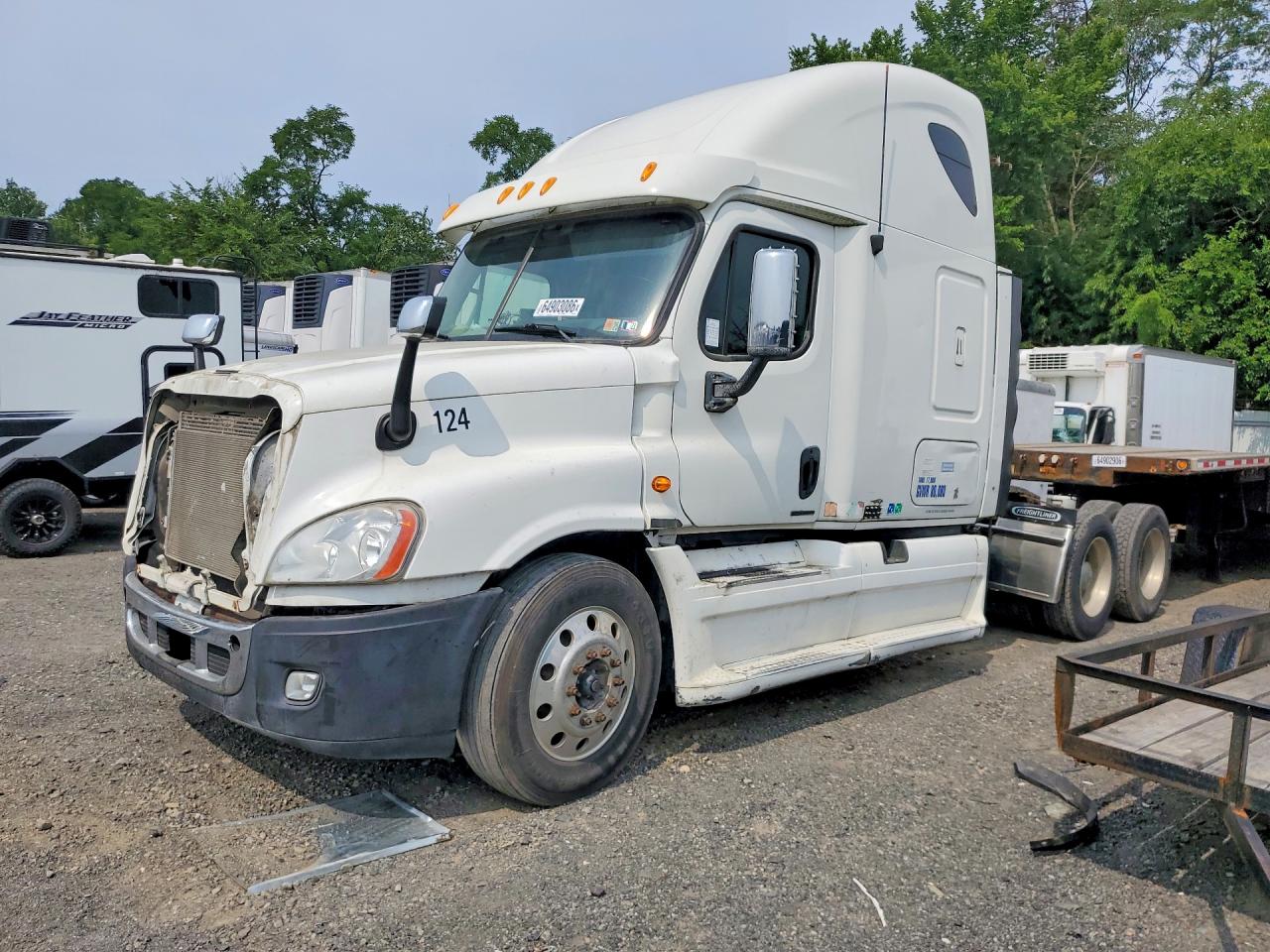 2011 FREIGHTLINER CASCADIA SEMI TRUCK | 1FUJGLBG8BSAW3765 | UPCARS