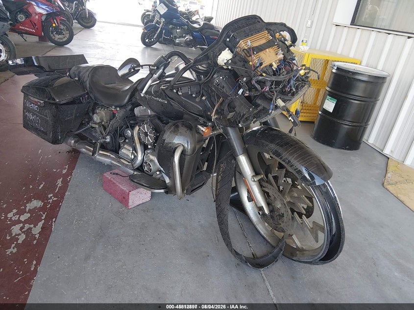 2015 HARLEY-DAVIDSON FLTRX ROAD GLIDE | 1HD1KHM17FB603684 | UPCARS