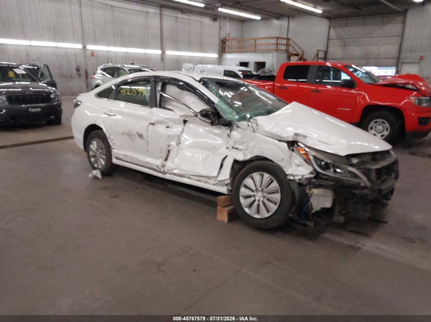 2017 HYUNDAI SONATA HYBRID SE | KMHE24L12HA060066 | UPCARS