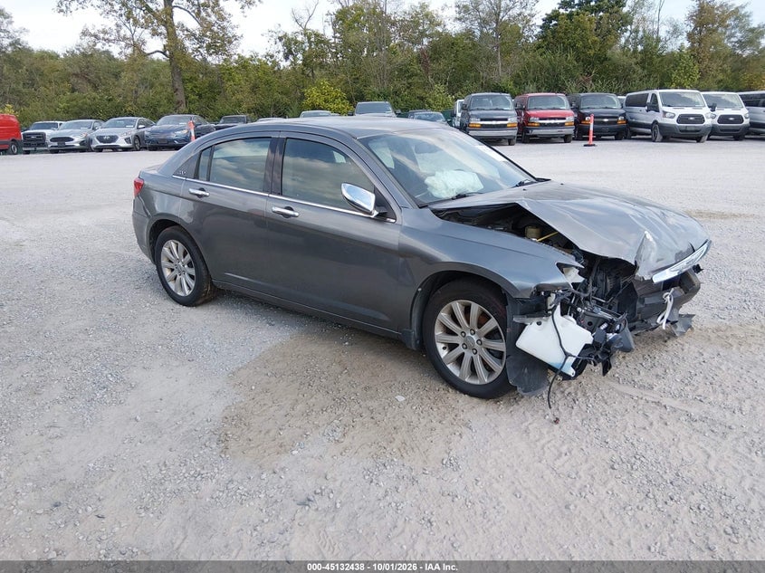 2013 CHRYSLER 200 LIMITED | 1C3CCBCG6DN751819 | UPCARS