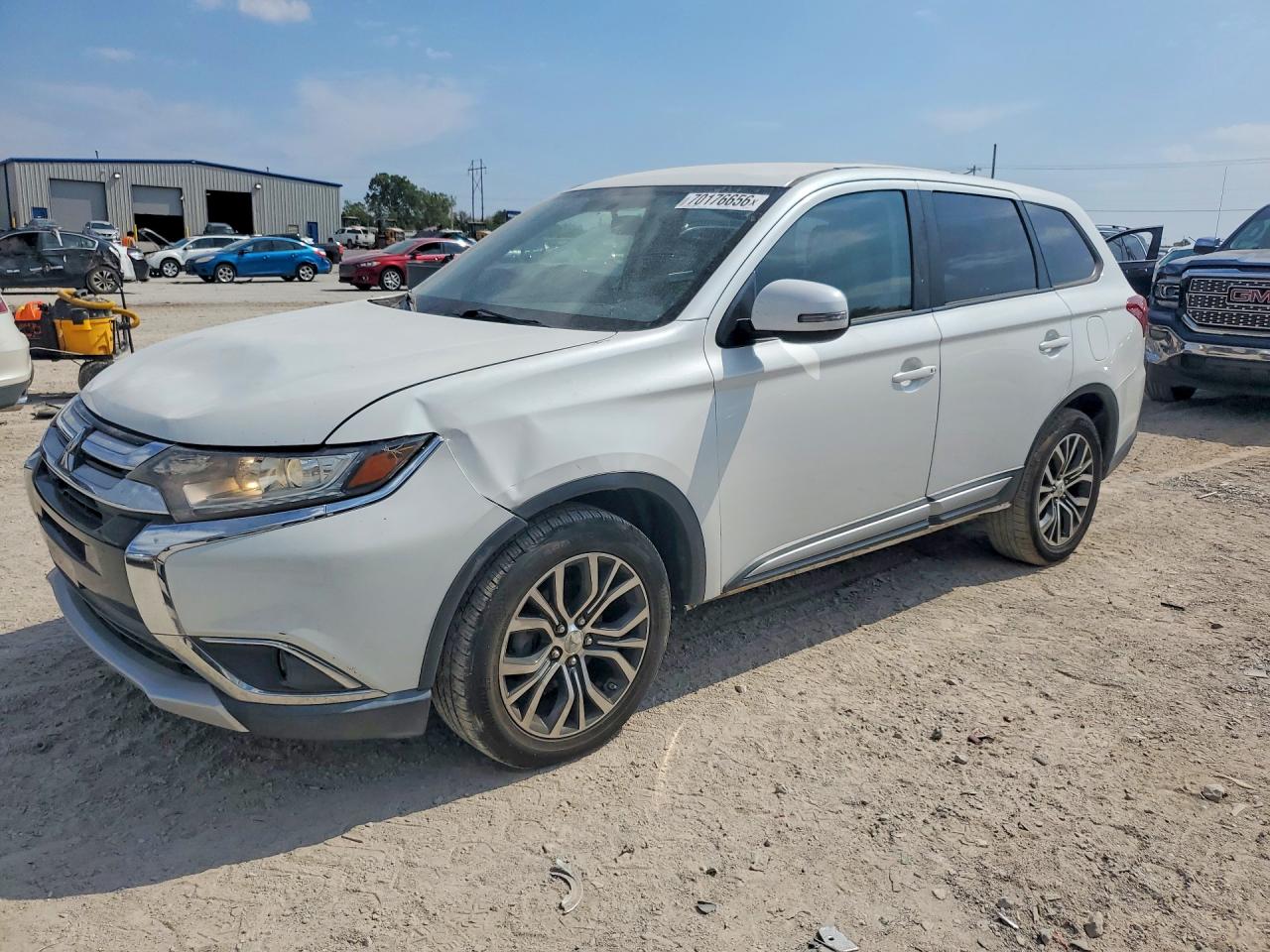 2016 MITSUBISHI OUTLANDER SE | JA4AD3A32GZ002562 | UPCARS