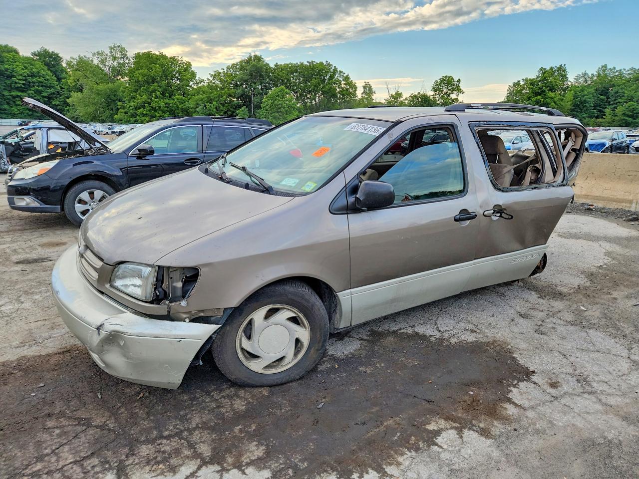 1999 TOYOTA SIENNA XLE | 4T3ZF13C9XU127529 | UPCARS