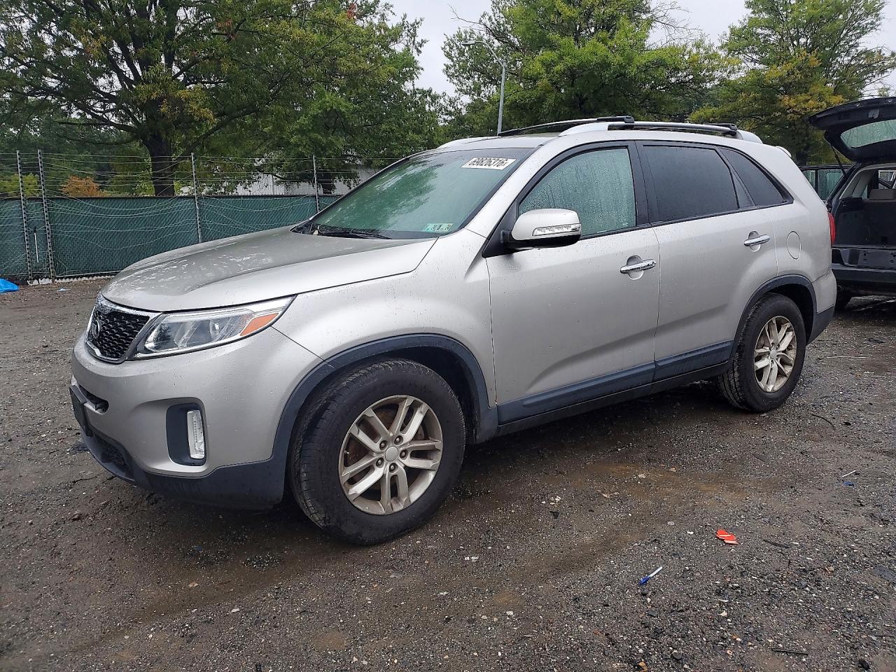 2014 KIA SORENTO LX | 5XYKT4A63EG522522 | UPCARS