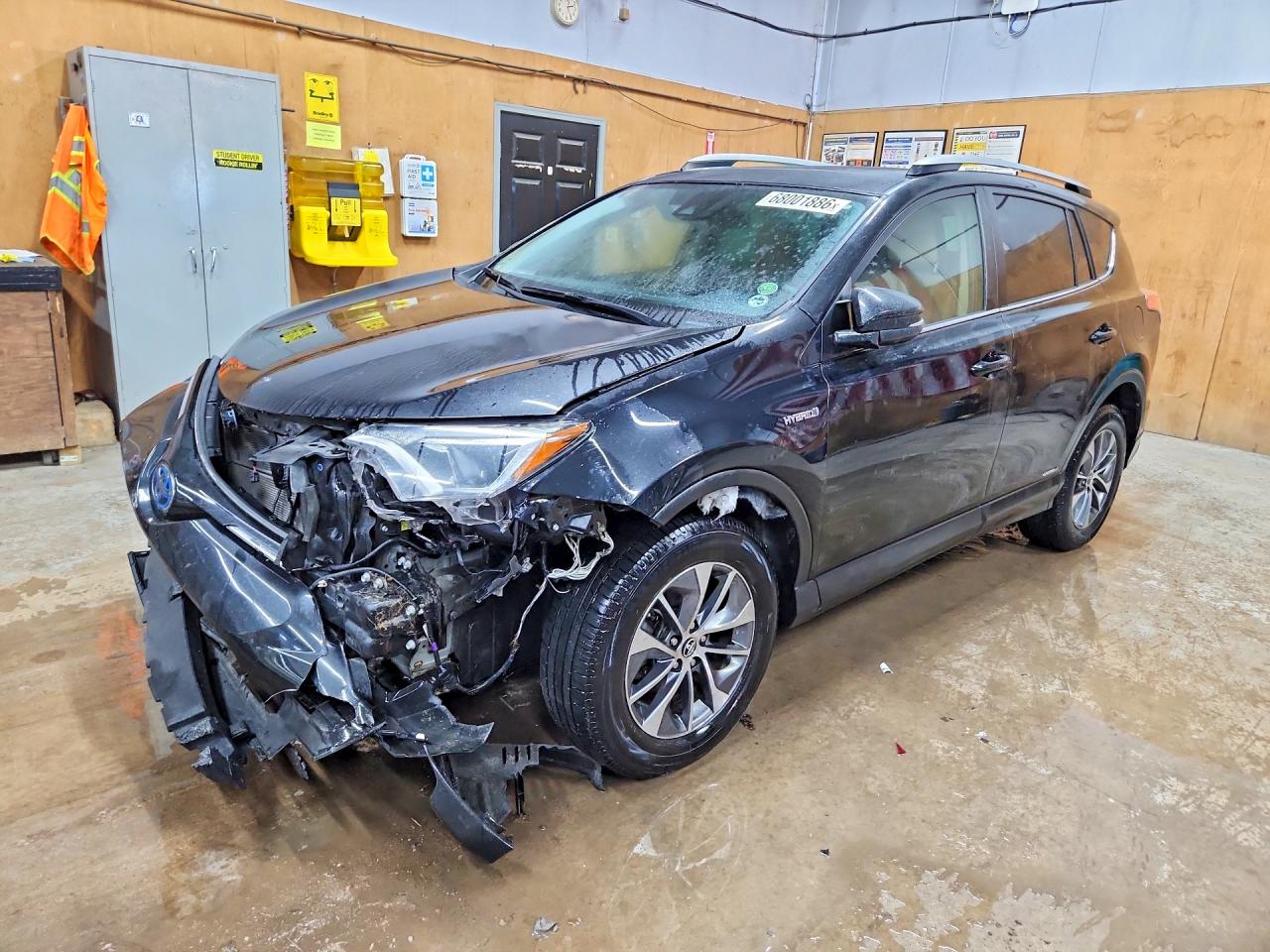 2018 TOYOTA RAV4 XLE | JTMRJREV2JD210879 | UPCARS