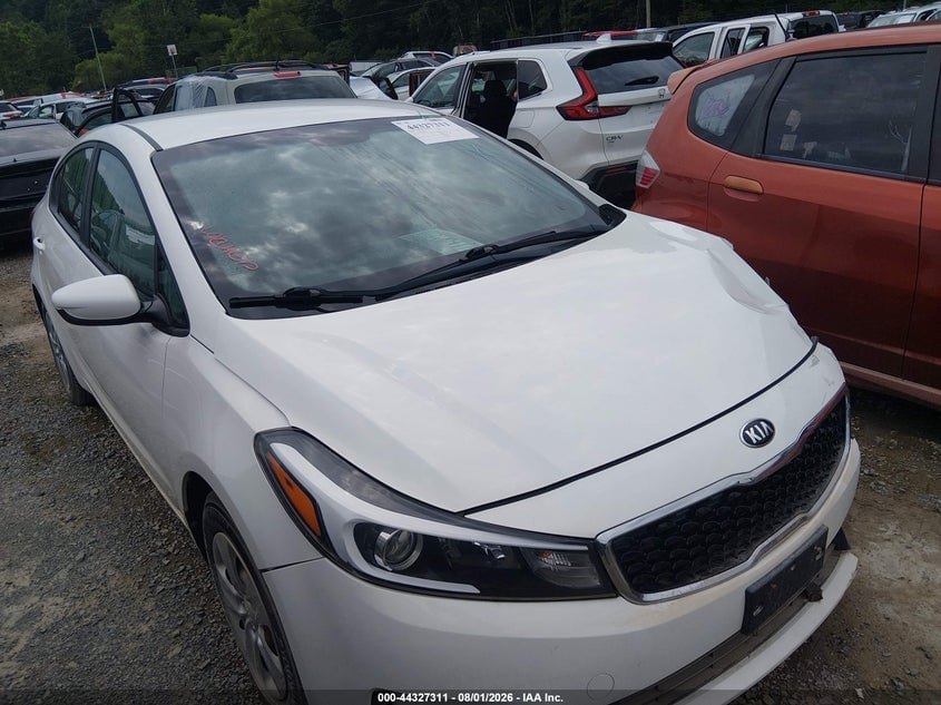 2018 KIA FORTE LX | 3KPFK4A72JE282397 | UPCARS