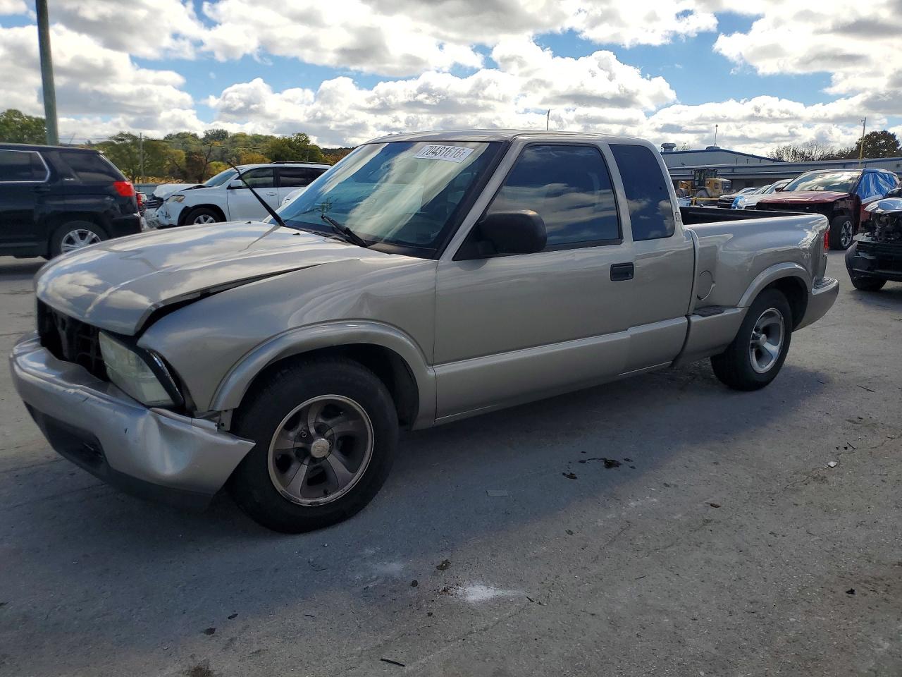 2001 GMC SONOMA | 1GTCS195718173576 | UPCARS