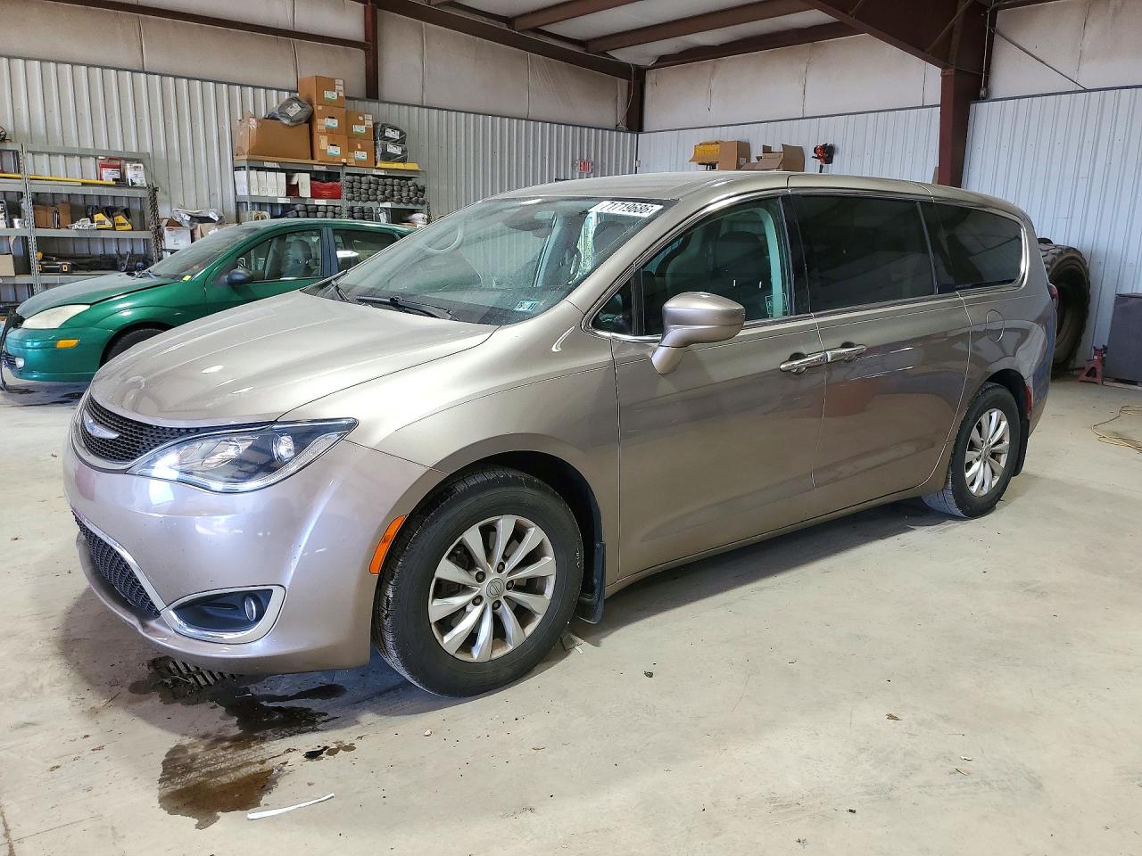 2018 CHRYSLER PACIFICA TOURING PLUS | 2C4RC1FG2JR261906 | UPCARS