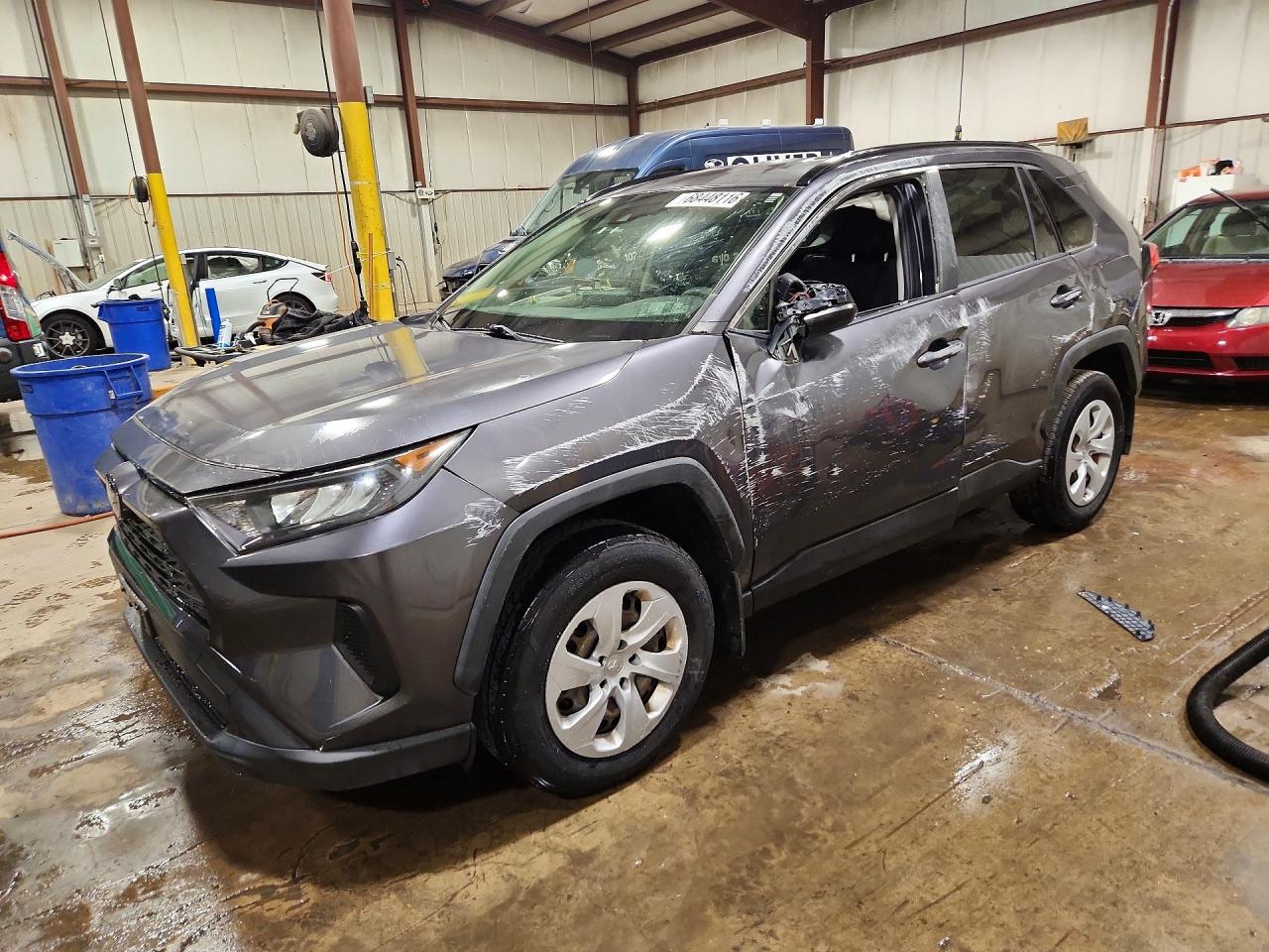 2019 TOYOTA RAV4 LE | JTMF1RFV8KJ014191 | UPCARS
