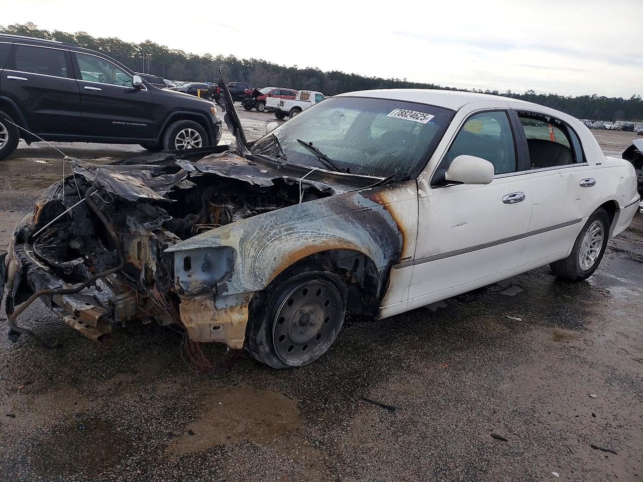 1999 LINCOLN TOWNCAR | 1LNHM82W7XY614042 | UPCARS