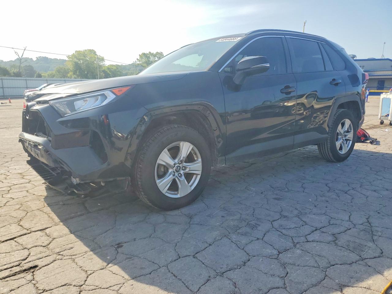 2019 TOYOTA RAV4 XLE | JTMW1RFV1KD004875 | UPCARS