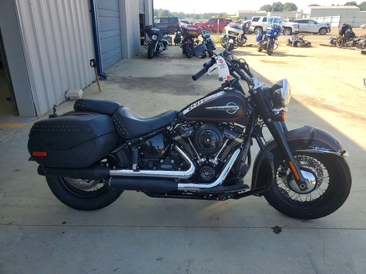 2018 HARLEY-DAVIDSON FL HERITAGE CLASSIC | 1HD1YAJ17JC024806 | UPCARS
