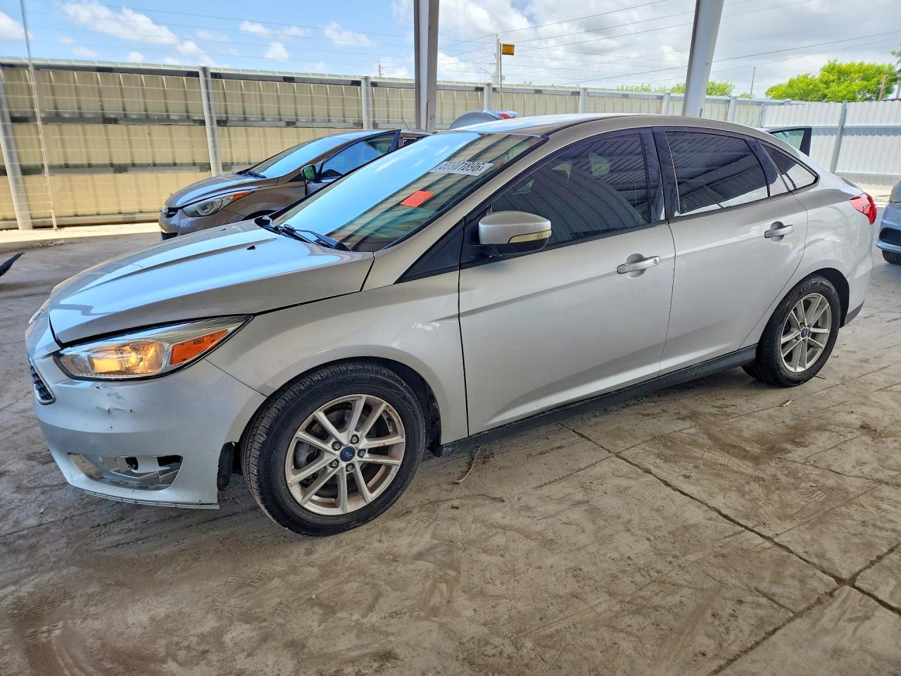 2015 FORD FOCU SE | 1FADP3F27FL237847 | UPCARS