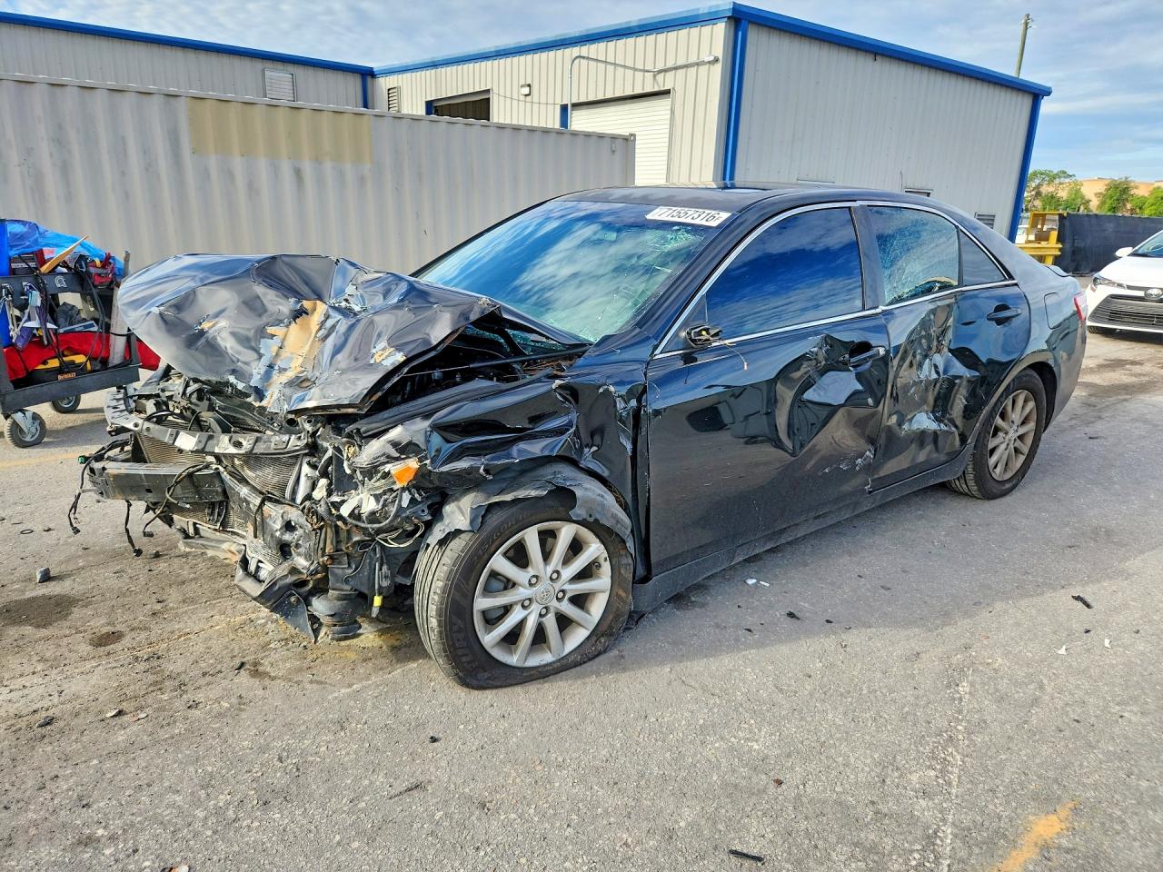 2011 TOYOTA CAMRY XLE | 4T1BF3EK7BU152772 | UPCARS