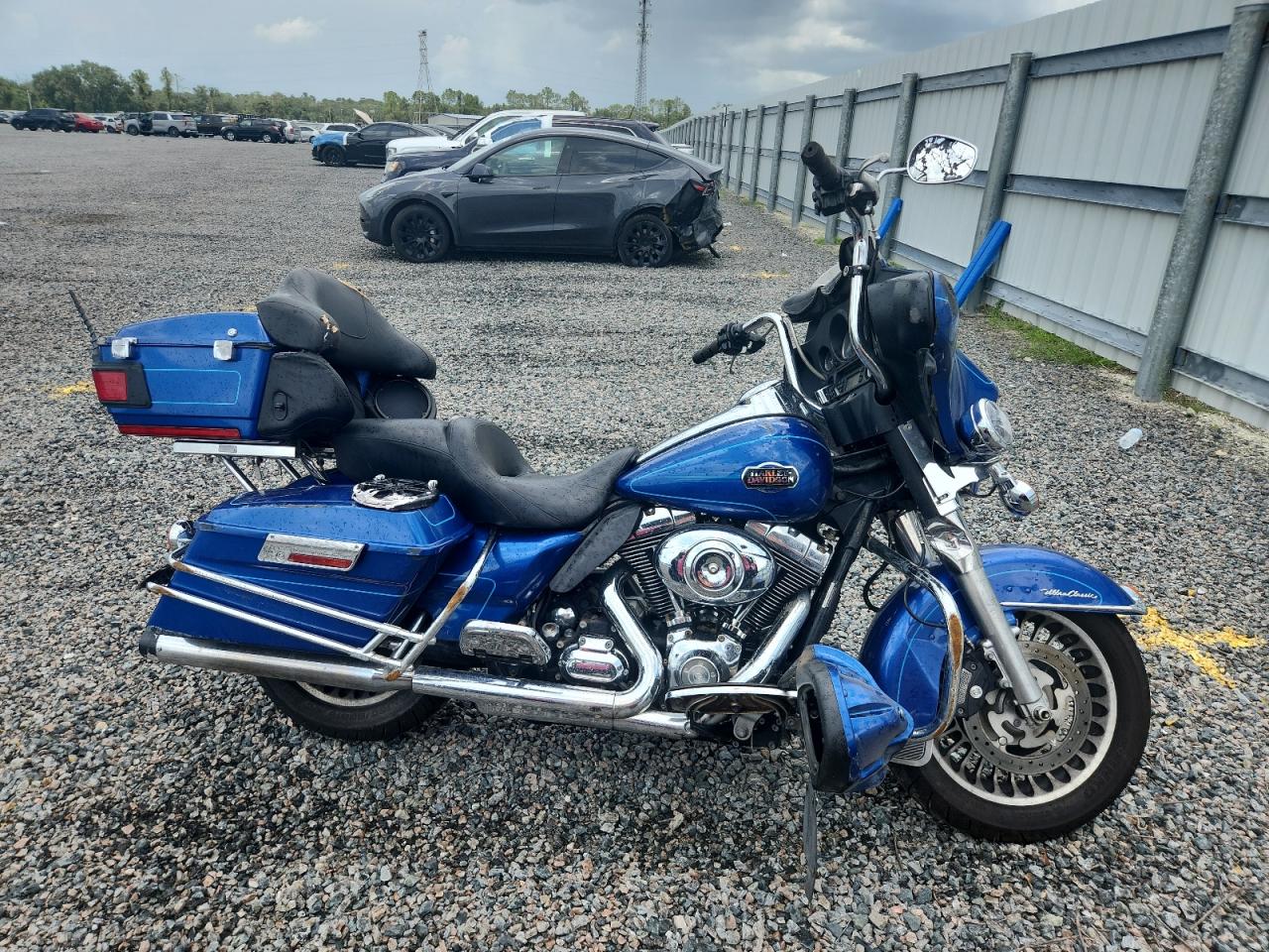 2010 HARLEY-DAVIDSON FL | 1HD1FC418AB646415 | UPCARS