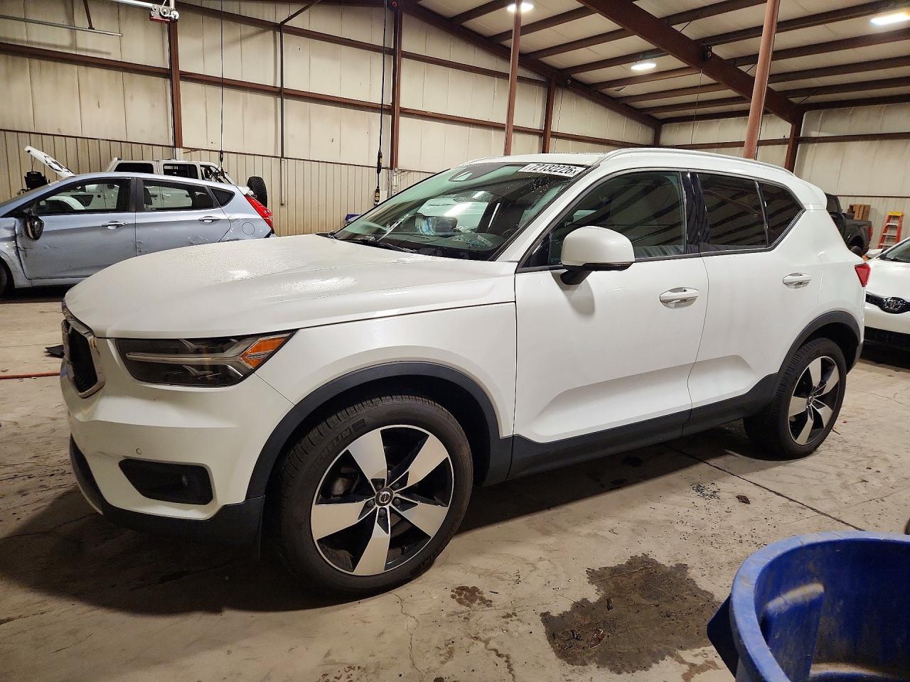 2021 VOLVO XC40 T5 MOMENTUM | YV4162UK4M2399142 | UPCARS