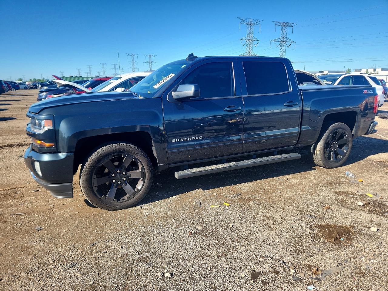 2017 CHEVROLET SILVERADO K1500 LT | 3GCUKREC4HG387260 | UPCARS