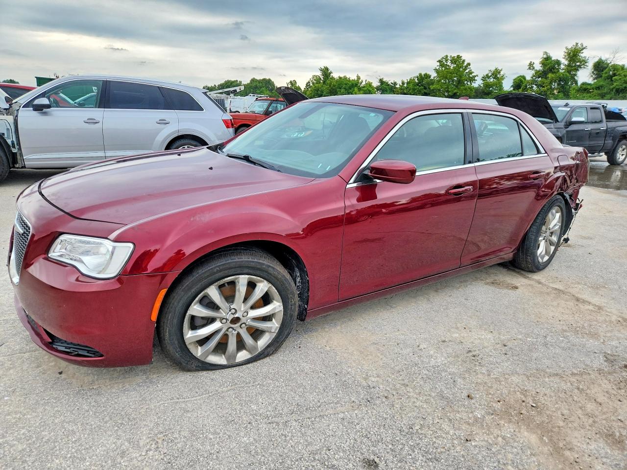 2018 CHRYSLER 300 TOURING | 2C3CCARG4JH292246 | UPCARS