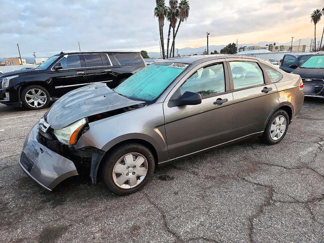 2010 FORD FOCU S | 1FAHP3EN4AW292339 | UPCARS