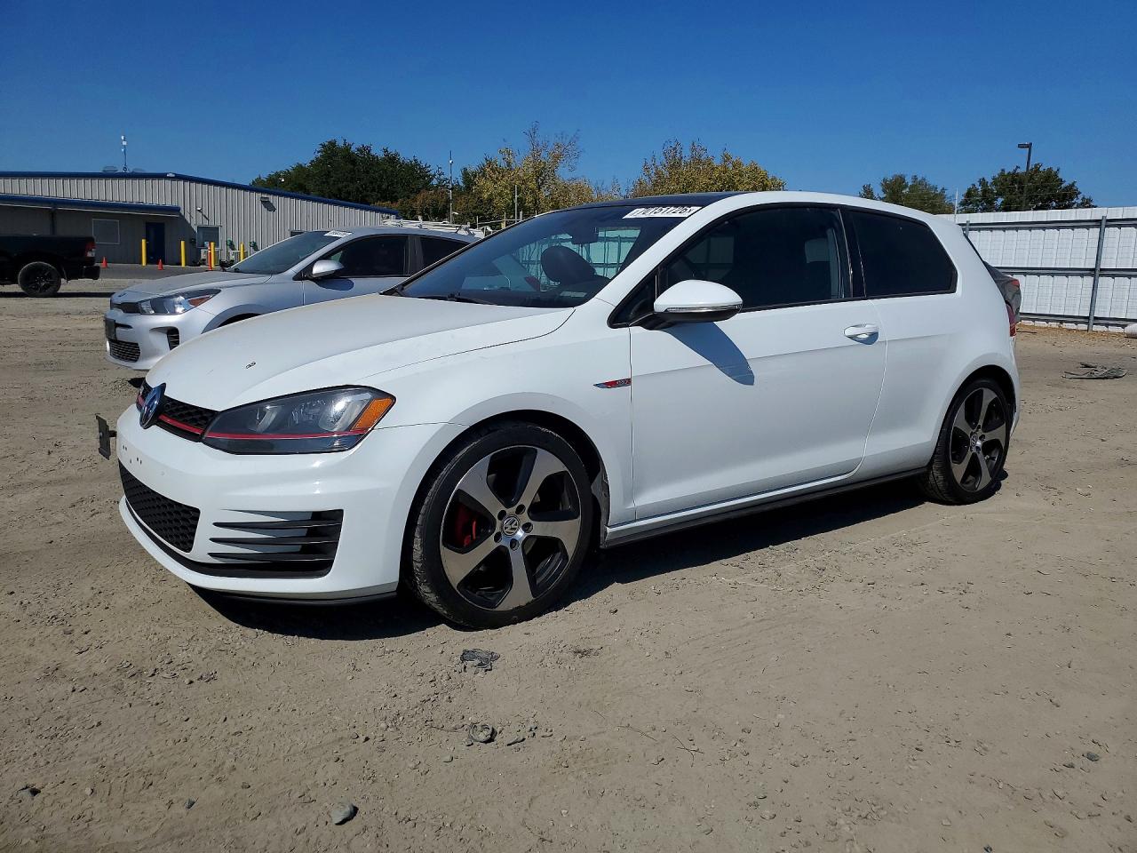 2015 VOLKSWAGEN GTI | 3VWYT7AU3FM063889 | UPCARS