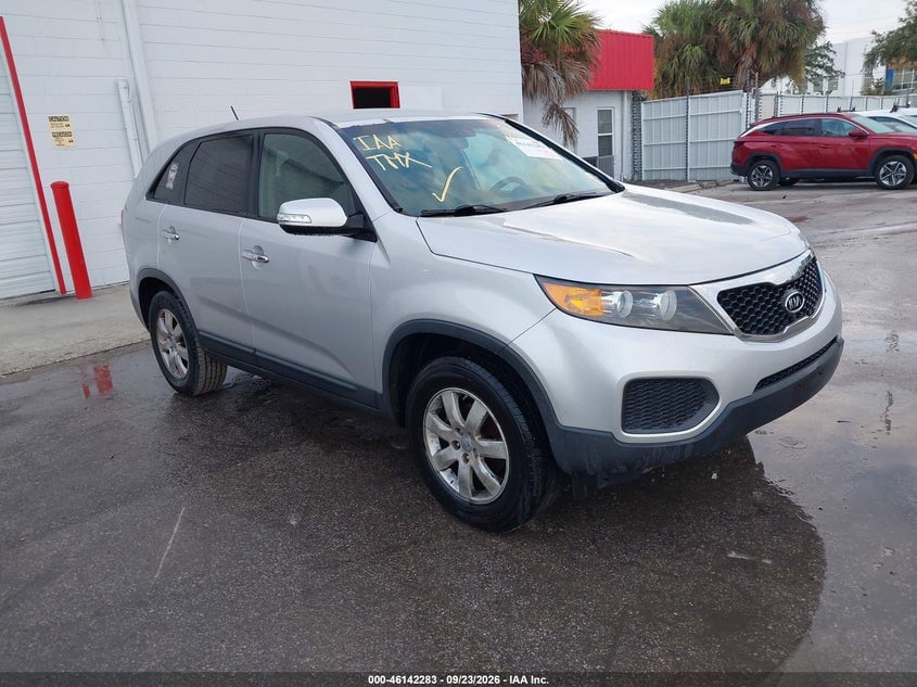 2013 KIA SORENTO LX | 5XYKT3A15DG325428 | UPCARS