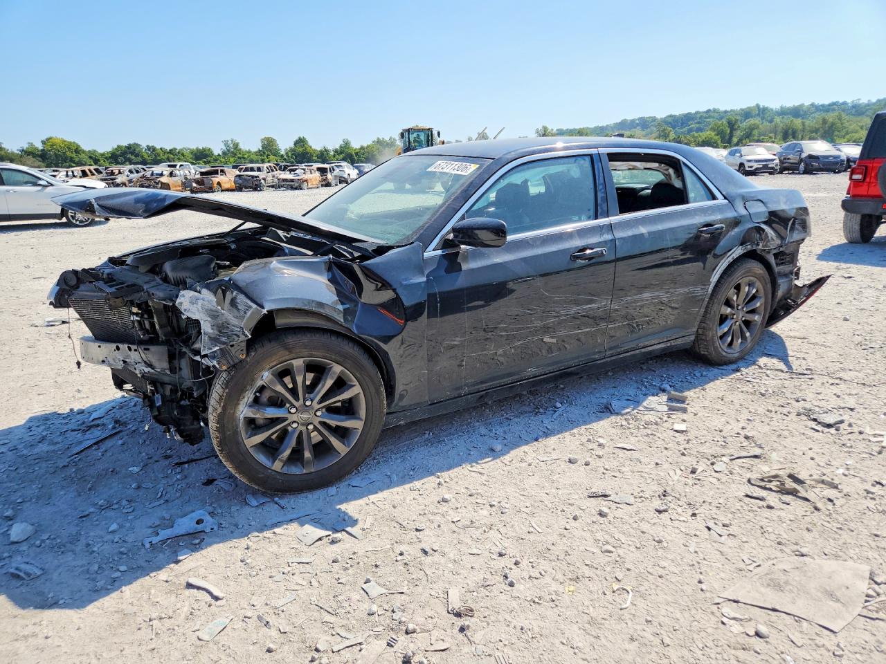 2015 CHRYSLER 300 LIMITED | 2C3CCARG8FH842376 | UPCARS