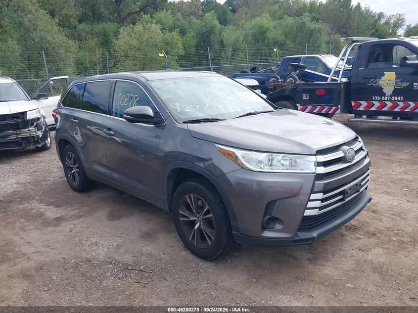 2018 TOYOTA HIGHLANDER LE | 5TDZARFH7JS039186 | UPCARS