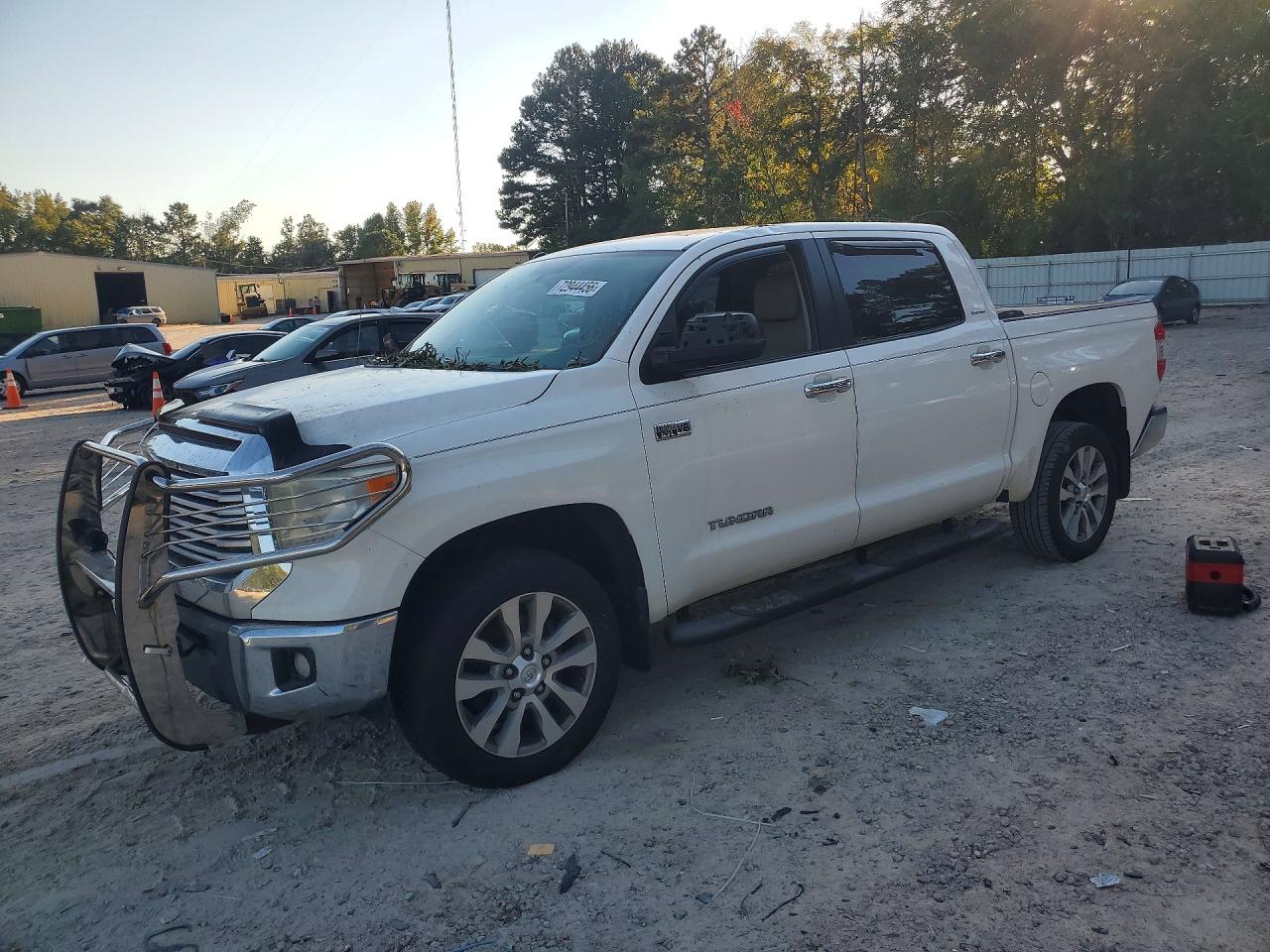 2015 TOYOTA TUNDRA CREWMAX LIMITED | 5TFHW5F12FX425671 | UPCARS