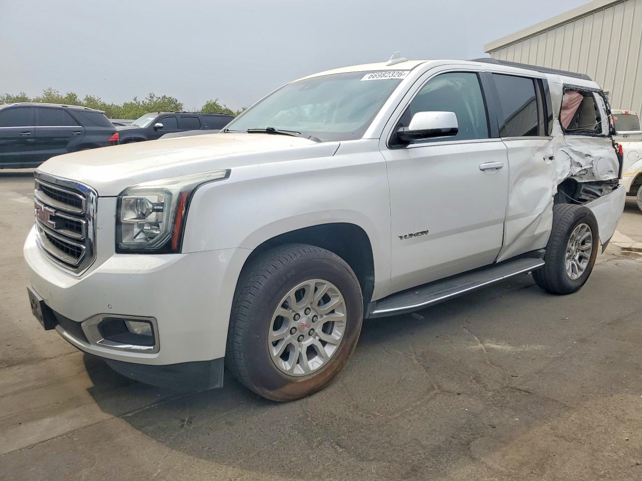 2018 GMC YUKON SLT | 1GKS1DKC2JR387317 | UPCARS