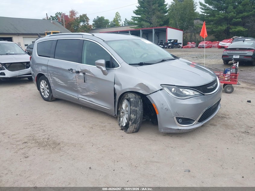 2019 CHRYSLER PACIFICA TOURING L | 2C4RC1BG7KR555289 | UPCARS